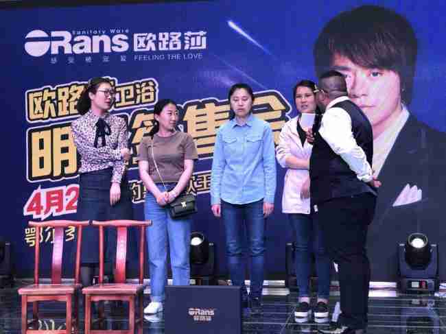 情歌王子黃格選燃爆鄂爾多斯，歐路莎20周年慶鄂爾多斯站完美收官